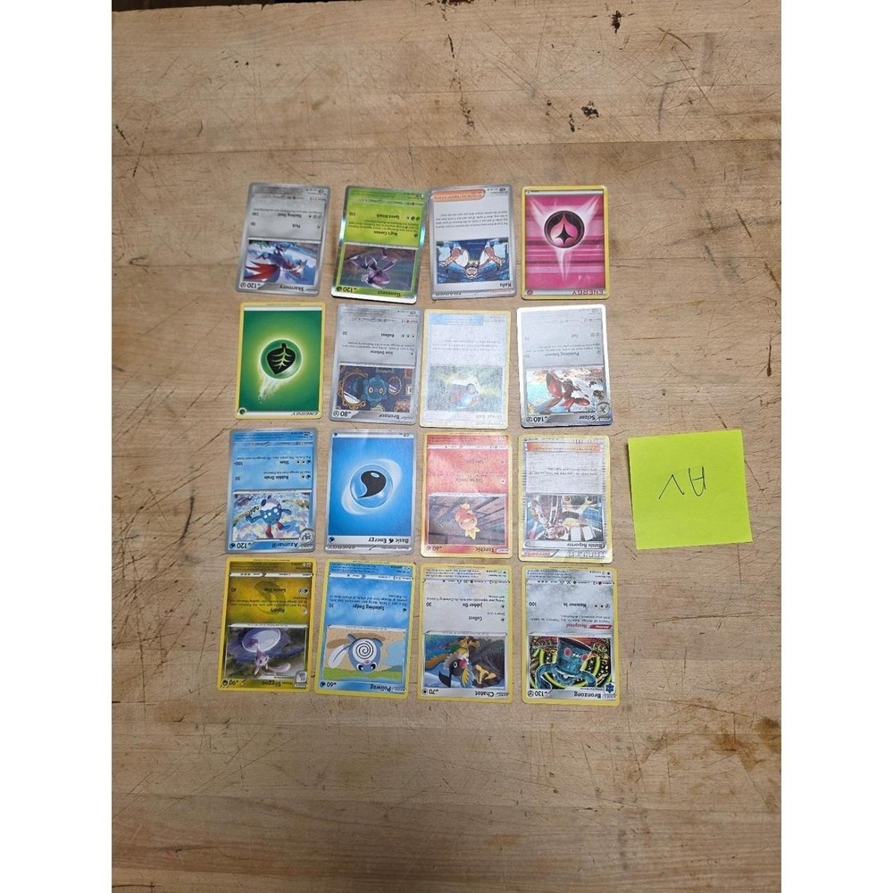Pokémon Trading Card Lot AV Kofu
Genesect
Skarmory
Bronzor
Great Ball